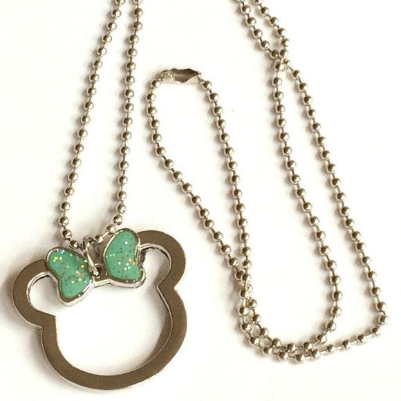 Silver Minnie Mouse necklace.  Great whimsical styling. Adjustable from 15-24 in - Picture 3 of 10